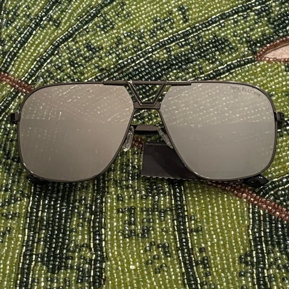 Brand New True Religion Square Aviator Metal Sunglasses Mirrored Lens Smoky Gray